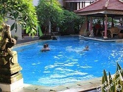 The Flora Kuta Bali Hotel Swimming pool