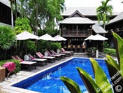 Manathai Village Hotel Swiming pool