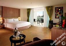 Centara Pattaya Hotel Room